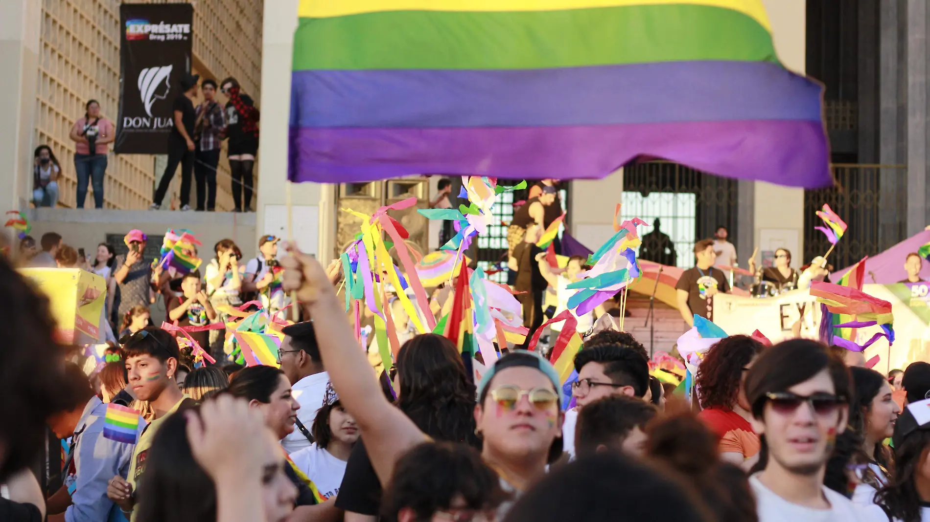 comunidad lgbt homofobia bandera gay 8